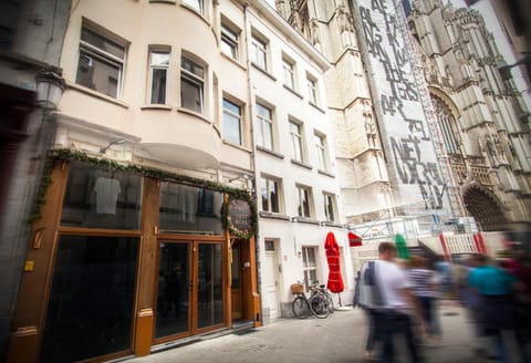 Facade/entrance, Neighbourhood, Street view