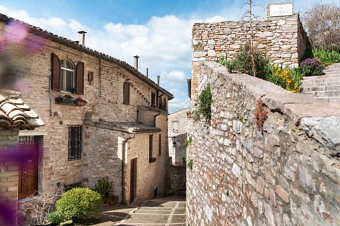 Casa Clara Appartamenti - Dimora Superior Condo in Assisi