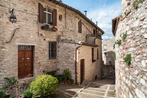 Casa Clara Appartamenti - Dimora Superior Condo in Assisi