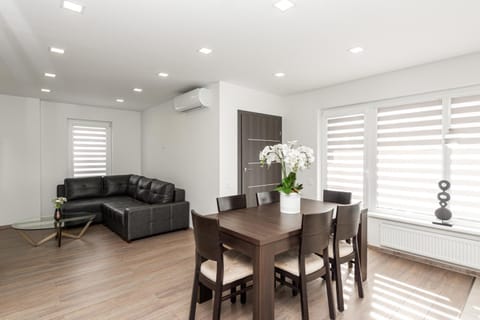 Amber - Luxury Two Bedroom Apartment Apartment in Palanga