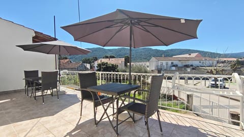 View (from property/room), Balcony/Terrace