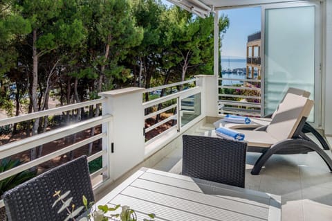 Hermosa Luxury Apartment Condominio in Split