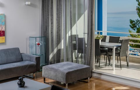Hermosa Luxury Apartment Condominio in Split