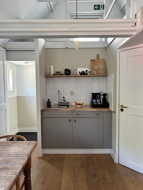 Coffee/tea facilities, Kitchen or kitchenette