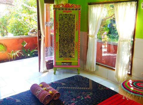 Pelangi Beach Homestay Bed and breakfast in Abang