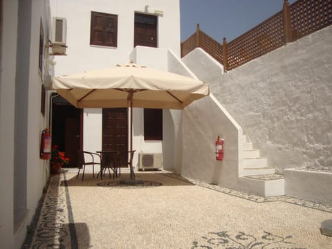 Patio, Facade/entrance