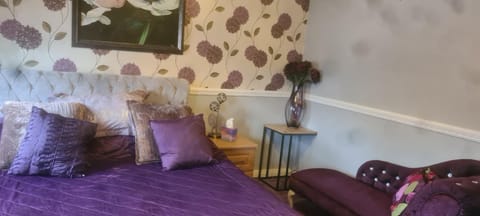 Parc Lodge Guesthouse Bed and Breakfast in Bridgend