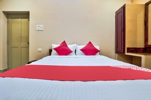 Sri Abirami Inn Hotel in Puducherry