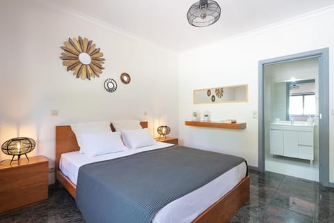 Stunning 3-bed-2-bath villa over Douro River;Porto city - WIFI-sleep 6-10 Villa in Porto District