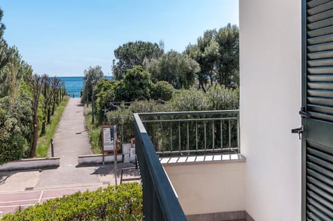 Balcony/Terrace, Garden view, Sea view