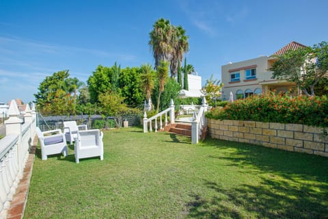 4 bedrooms villa with sea view private pool and furnished terrace at Sanlucar de Barrameda 2 km away from the beach Chalet in Sanlúcar de Barrameda