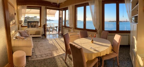 Dining area, Sea view