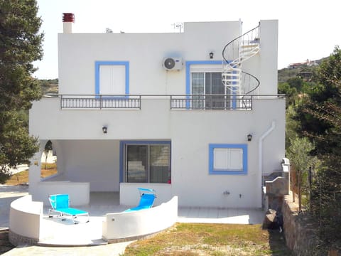 Elafonisos: Two storey house on the sea front House in Islands