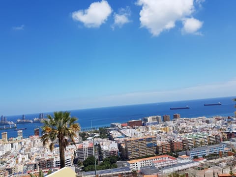 Fantástica vivienda familiar con jacuzzi y sauna House in Las Palmas de Gran Canaria