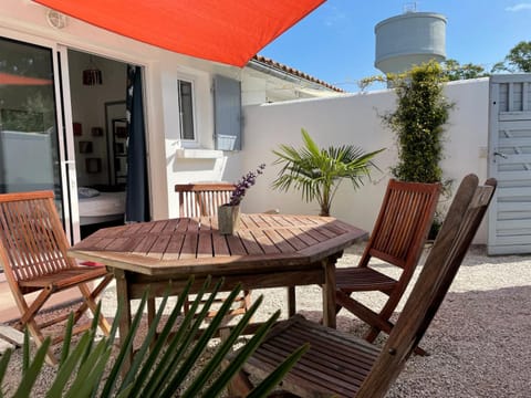 Le Clos des Pins House in Rivedoux-Plage