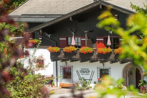 Der Erlhof Restaurant & Landhotel Hôtel in Zell am See
