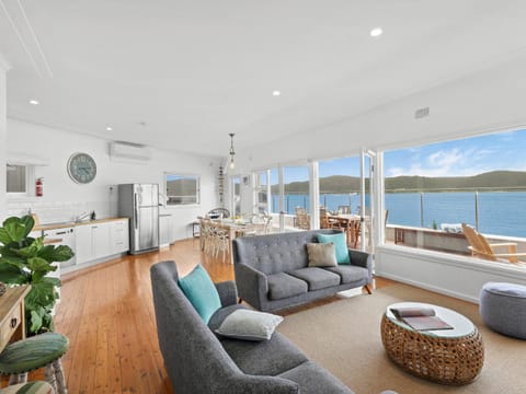 Barrenjoey Beach House Bed and Breakfast in Pittwater Council