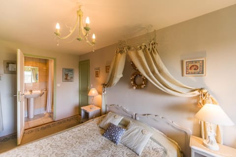 Chambres d'hotes Saint Malo La Barbinais Bed&Breaksfast Bed and Breakfast in St-Malo
