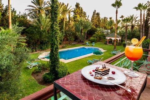 Double room in a charming villa in the heart of Marrakech palm grove Bed and Breakfast in Marrakesh