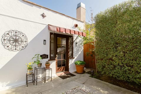 Casita Charm, Cozy Character House in Long Beach