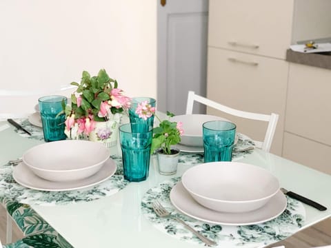 Coffee/tea facilities, Dining area