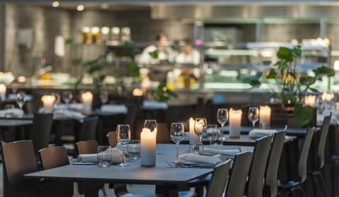 Restaurant/places to eat, Restaurant/places to eat, Food and drinks, Food