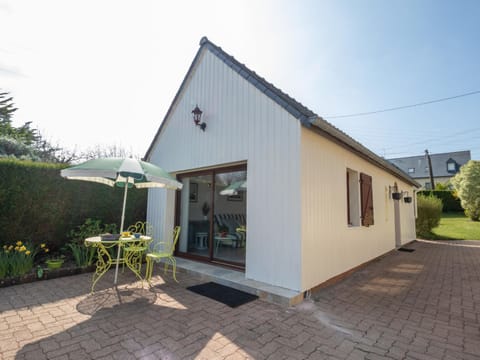 Studio Les Genêts by Interhome Apartment in Dinard