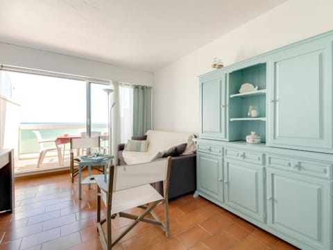 Apartment Les Jardins de la Plage by Interhome Apartment in Canet-en-Roussillon