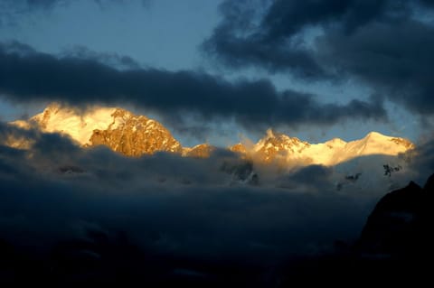 Natural landscape, Balcony/Terrace, Balcony/Terrace, Hiking, Mountain view, Location, Sunset