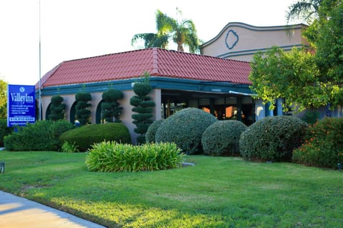 Valley Inn Hotel in San Fernando Valley