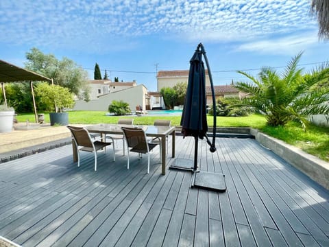 Patio, Balcony/Terrace, Dining area, Garden view, Pool view