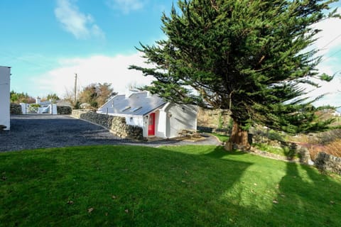 Property building, Patio, Garden