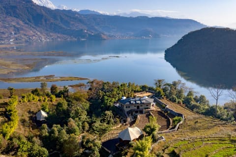 Property building, Bird's eye view, Lake view, Mountain view