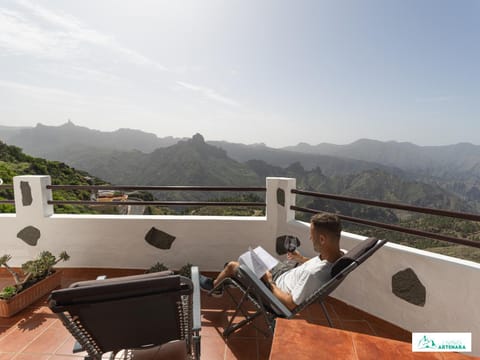 Patio, Nearby landmark, Natural landscape, Mountain view