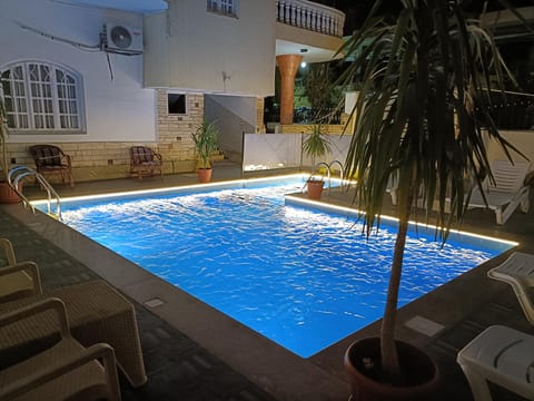 Nile Jewel Suites luxurious fully serviced 2 bedroom Ap Condo in Luxor