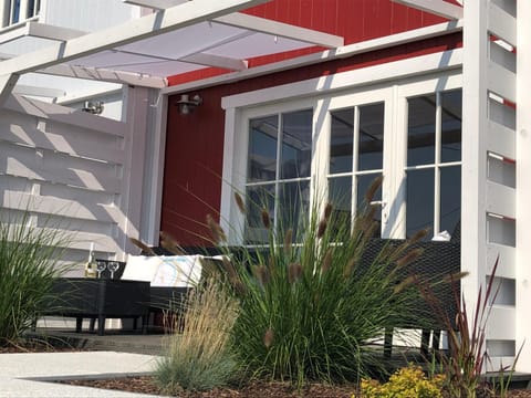 Property building, Balcony/Terrace