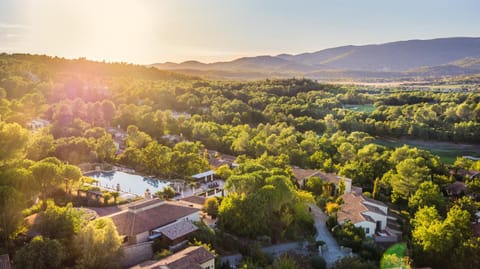 Bird's eye view, Golfcourse, View (from property/room), Swimming pool