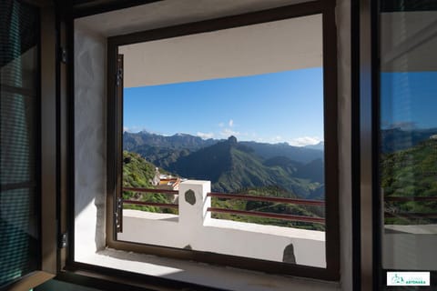 Nearby landmark, Day, Natural landscape, Balcony/Terrace, Mountain view