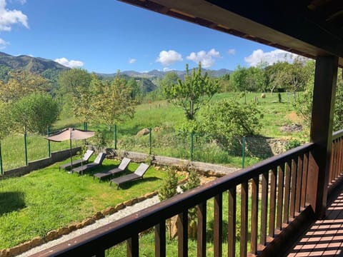 Balcony/Terrace, Garden view, Mountain view