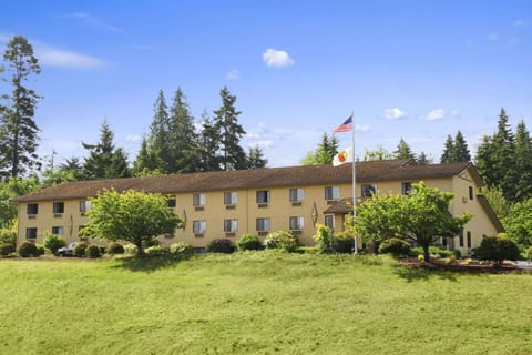 Super 8 by Wyndham Port Angeles at Olympic National Park Motel in Port Angeles