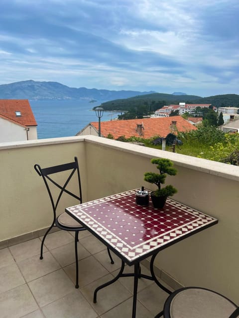 View (from property/room), Balcony/Terrace, Mountain view, Sea view