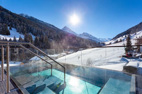 Hot Tub, Pool view