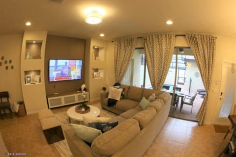 TV and multimedia, Living room, Seating area