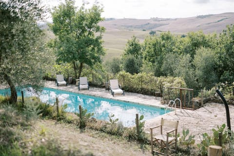 Mountain view, Pool view, Swimming pool