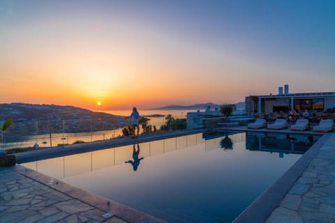 Nearby landmark, Day, Natural landscape, Mountain view, Pool view, Swimming pool, Sunrise, Sunset, sunbed