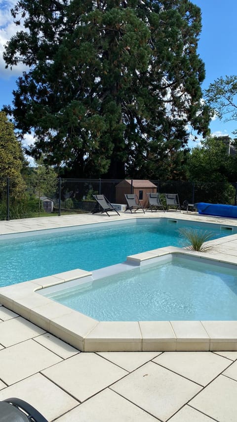 Cosy Er Lann Gîte Séquoïa House in Brittany