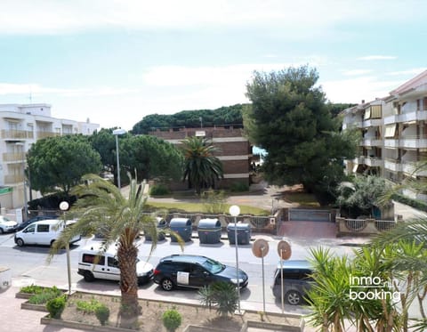 InmoBooking Pins II Essence Holyday Apartment in Cambrils
