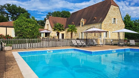 Property building, Pool view, Swimming pool