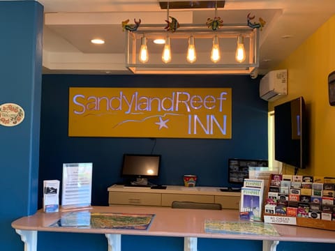 Sandyland Reef Inn Motel in Toro Canyon