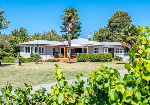 The Farmhouse House in Napier